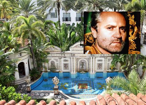 morte di versace e misteri|Usa, trovati due cadaveri nella villa di Miami dove morì Versace.